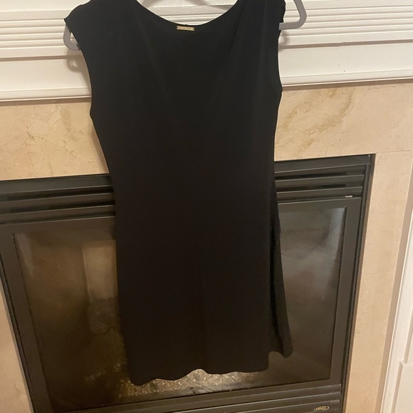 MAKE AN OFFER 〰️ Michael Kors dress - Picture 3 of 3
